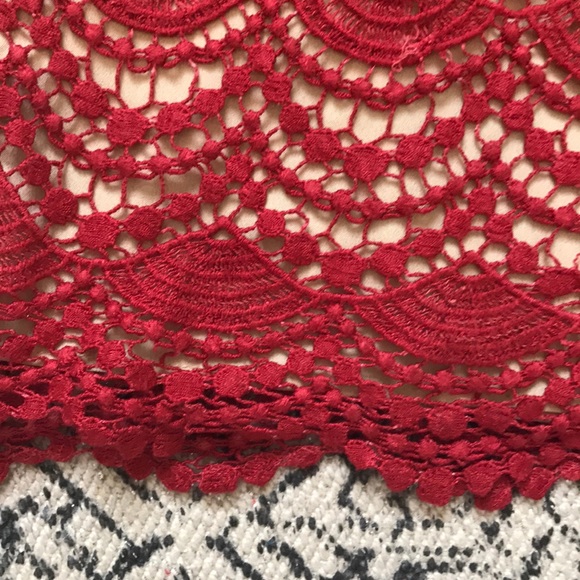 Club Monaco 00 red lace skirt - Picture 2 of 4